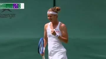 Bouzková postoupila popáté za sebou do 2. kola Wimbledonu