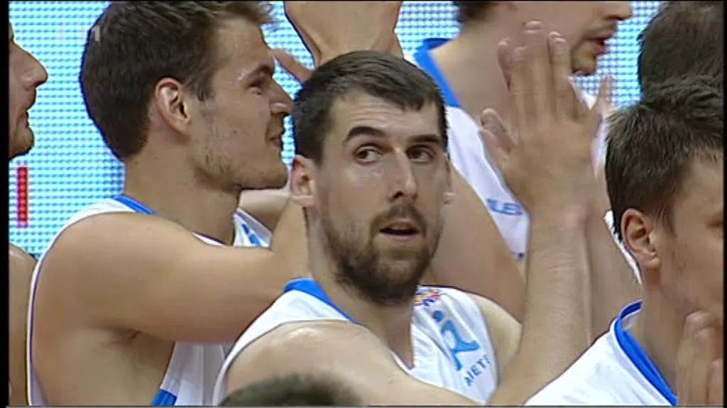 Sestřih 1. semifinále basketbalistů Prostějov - Pardubice