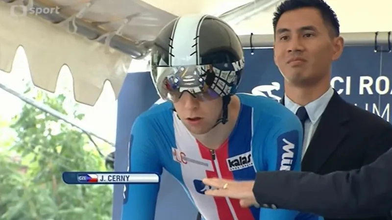 Časovku jezdců do 23 let vyhrál Schmidt, Černý byl pětadvacátý