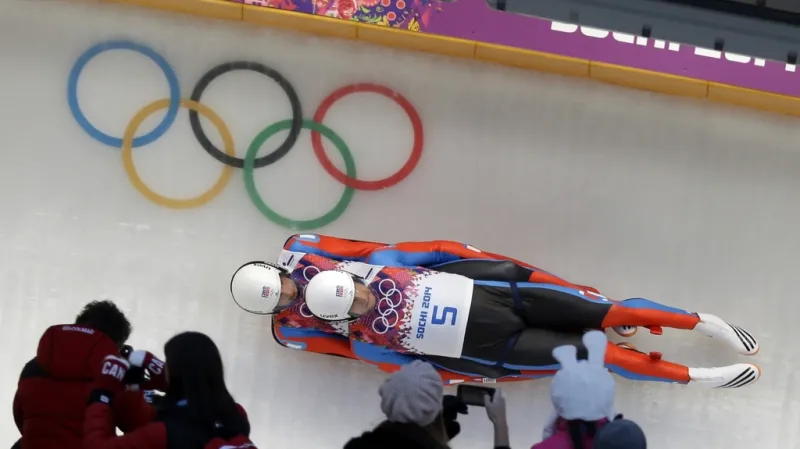 Sáňkařská dvojice Lukáš Brož a Antonín Brož