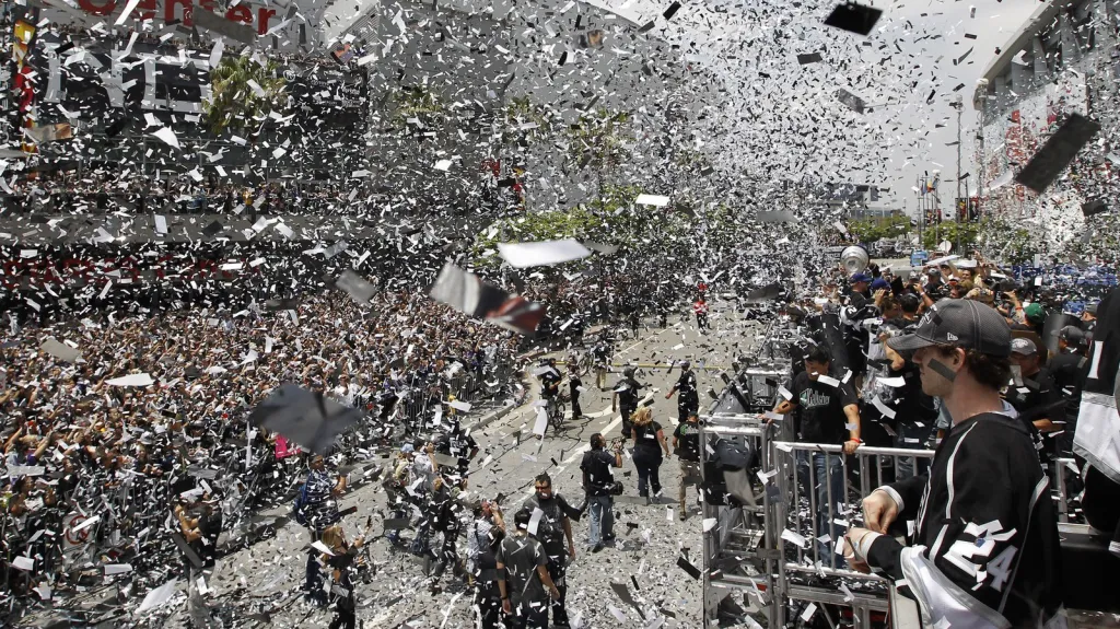 Los Angeles slaví zisk Stanley Cupu