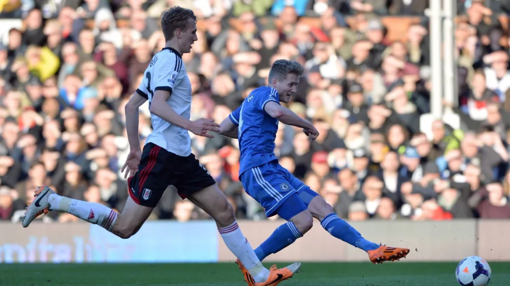André Schürrle skóruje proti Fulhamu