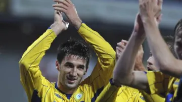 Aidin Mahmutovič s hráči Teplic