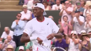 Eubanks postupuje, vyřadil i Tsitsipase