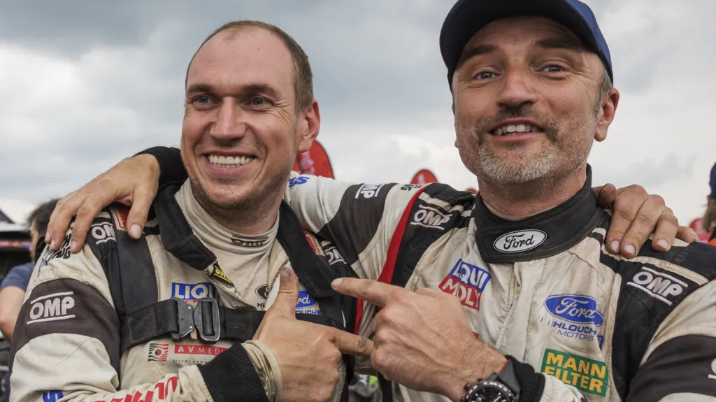 Tomáš Ouředníček (vpravo) se spolujezdcem Davidem Křípalem