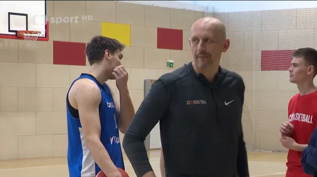 Do basketbalové reprezentace se vrací Kárník a Samoura