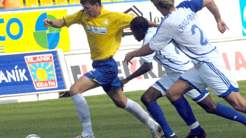 Edin Džeko (vlevo) během působení v Teplicích