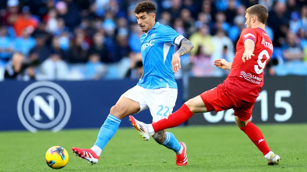 Giovanni di Lorenzo a Lucas Beltran v utkání Neapole s Fiorentinou