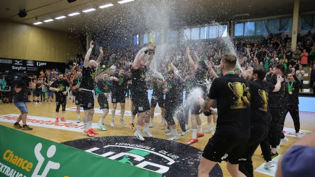 Baník po vyrovnaném boji porazil Plzeň a slaví titul