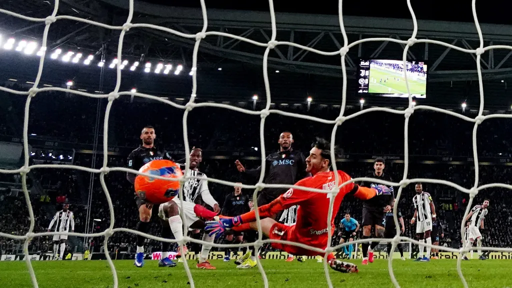 David z Juventusu dává první gól Neapoli