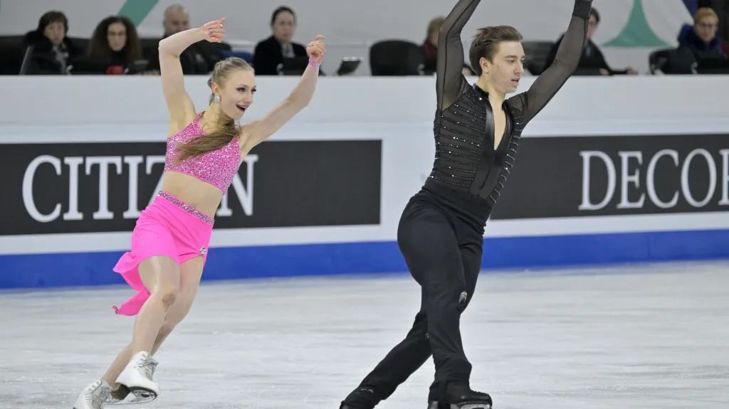 Kateřina a Daniel Mrázkovi při svém rytmickém tanci na MS v Montrealu