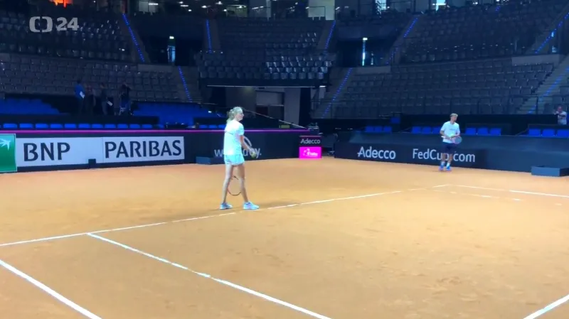 Už i Kvitová se sžívá ve Stuttgartu s netradičním povrchem