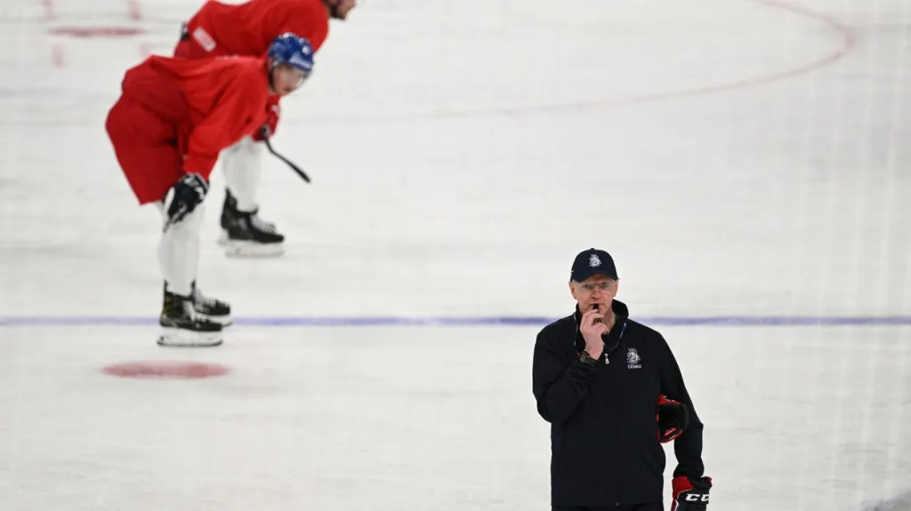 Kari Jalonen na tréninku hokejové reprezentace