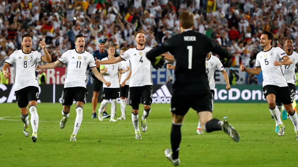 Slavící němečtí hráči