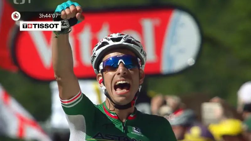 Froome v prvním kopci Tour prohrál s Aruem, ale vede