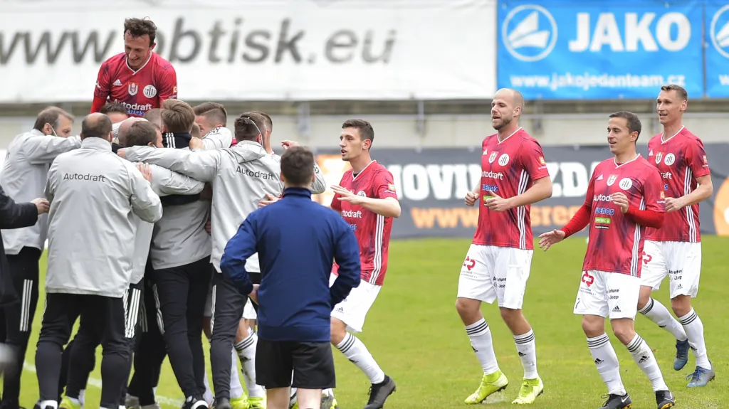 Radost fotbalistů Českých Budějovic