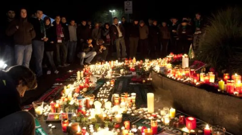 Fanoušci vzpomínají na Roberta Enkeho