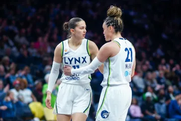 Eliška Hamzová v dresu Minnesoty