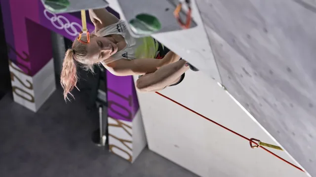 Záznam lezení na obtížnost žen - 3. disciplína kombinace