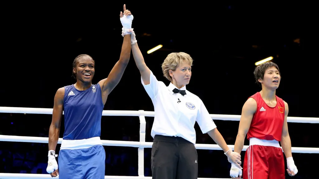 Vyhlášení vítězky ve váhové kategorii do 51 kg