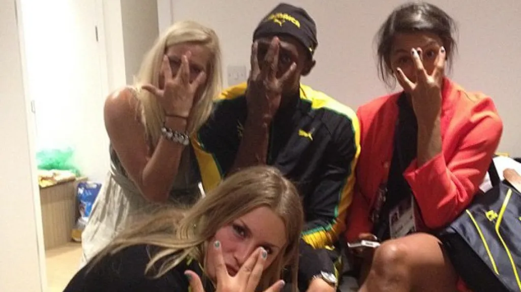 Boltova oslava se Švédkami