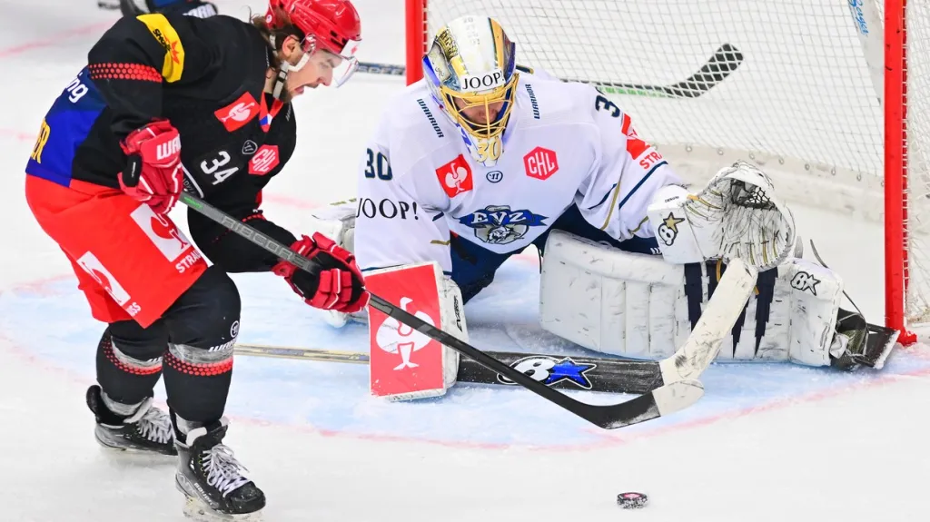 Kevin Klíma před Leonardem Genonim