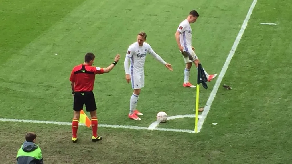 Fotbalisté FC Kodaň uklízejí krysy