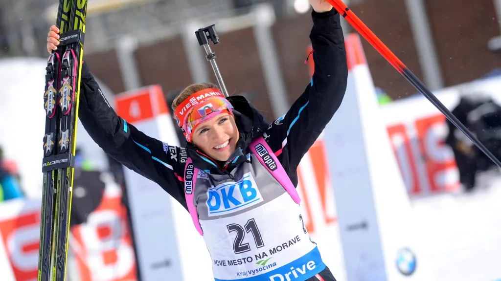 Slavící Gabriela Soukalová