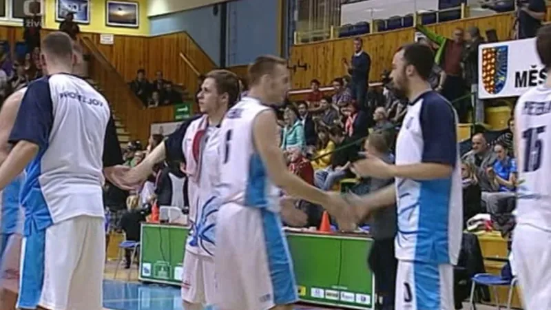 Sestřih a ohlasy 4. semifinále basketbalové NBL Prostějov - Děčín
