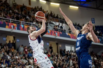 Brněnský David Jelínek ve čtvrtfinále proti Děčínu