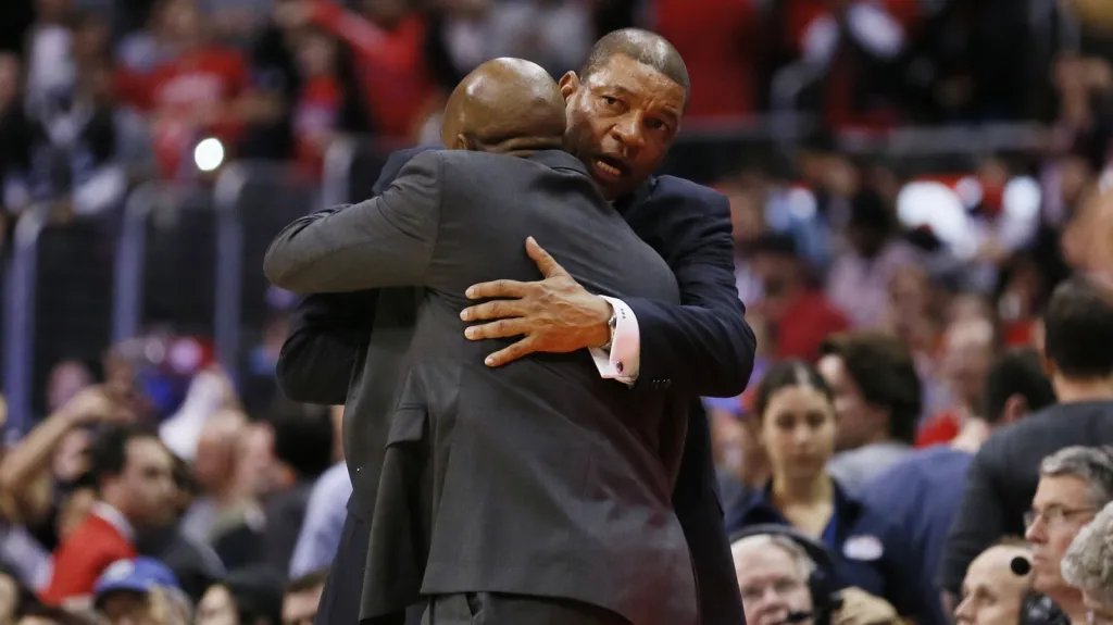 Trenéři Los Angeles Clippers a Orlanda Doc Rivers a Jacque Vaughn