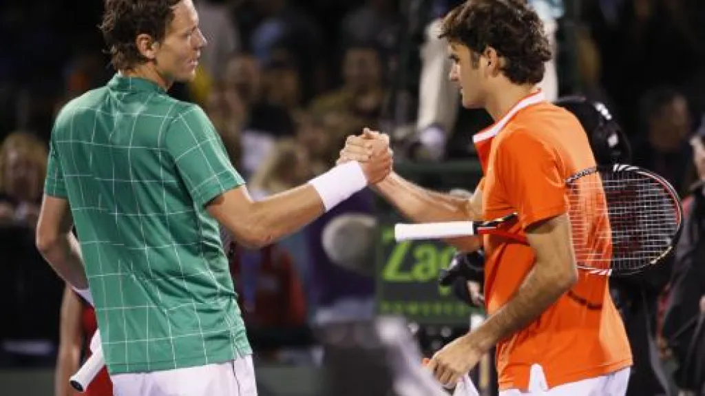 Tomáš Berdych a Roger Federer
