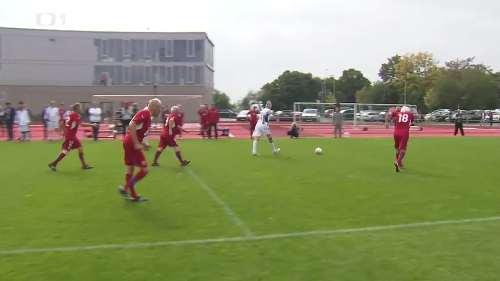 Neběhej! Fotbal chodících má svá specifika