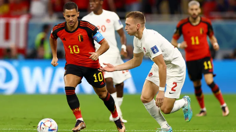 Belgický kapitán Eden Hazard v utkání s Kanadou