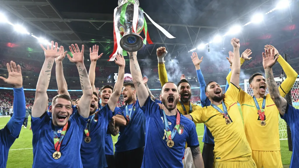 Italové slaví triumf na Euru 2020