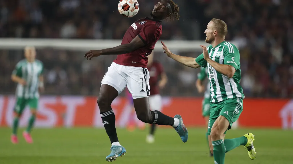 Victor Olatunji ze Sparty