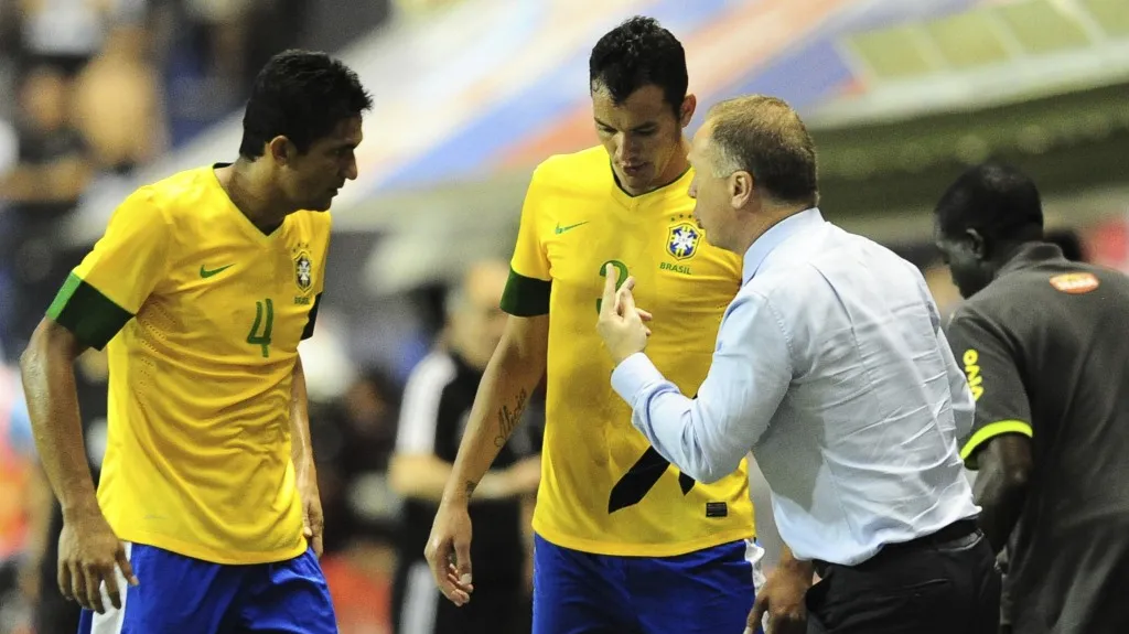 Luis Menezes s brazilskými fotbalisty