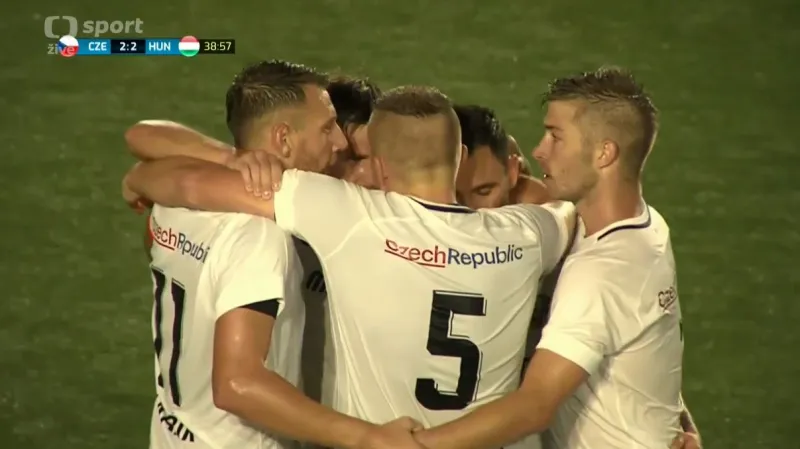 Češi remizovali s Maďarskem a slaví postup do čtvrtfinále