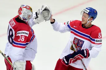 Dominik Furch se raduje z výhry s Davidem Pastrňákem