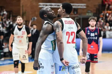 Basketbalisté Nymburku