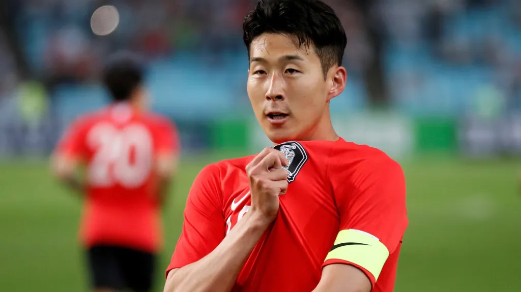 Son Hung-min v dresu korejské reprezentace