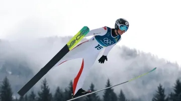 Skok s ohlasem sdruženáře Jiřího Konvalinky na středním můstku