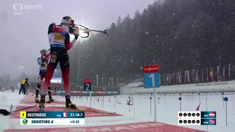 Sestřih štafety biatlonistů v Ruhpoldingu