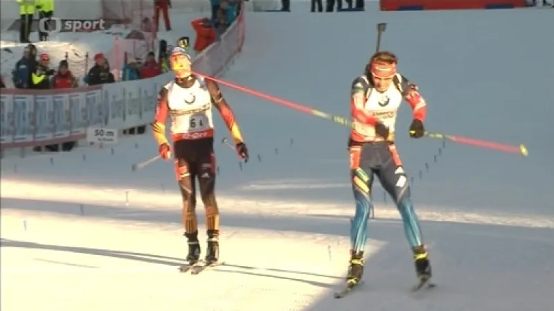 Sestřih závodu biatlonových štafet v Annecy