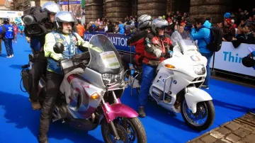 Motorka je připravena, závod může začít