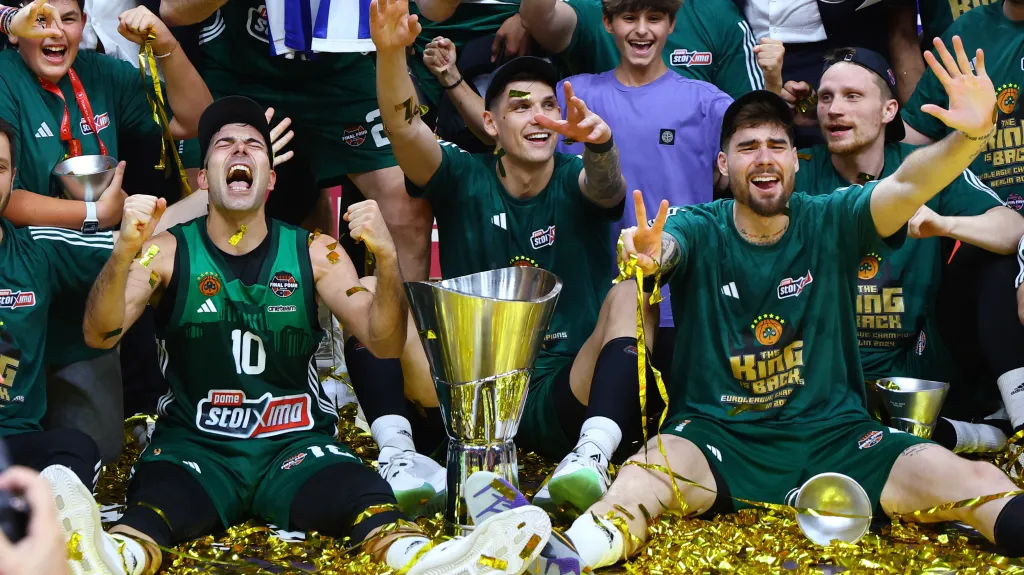 Panathinaikos slaví euroligový titul