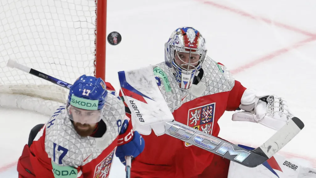 Filip Hronek a Josef Kořenář
