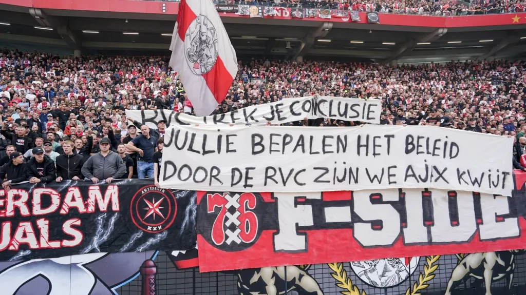 Fanoušci na zápase Ajax - Feyenoord