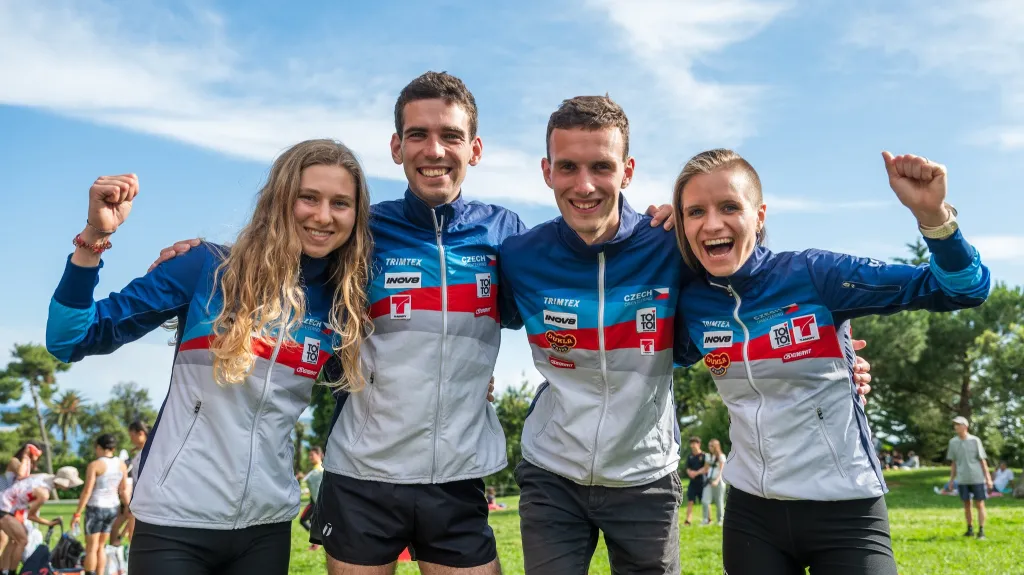 Štafeta českých orientačních běžců Matějková, Glonek, Křivda a Janošíková