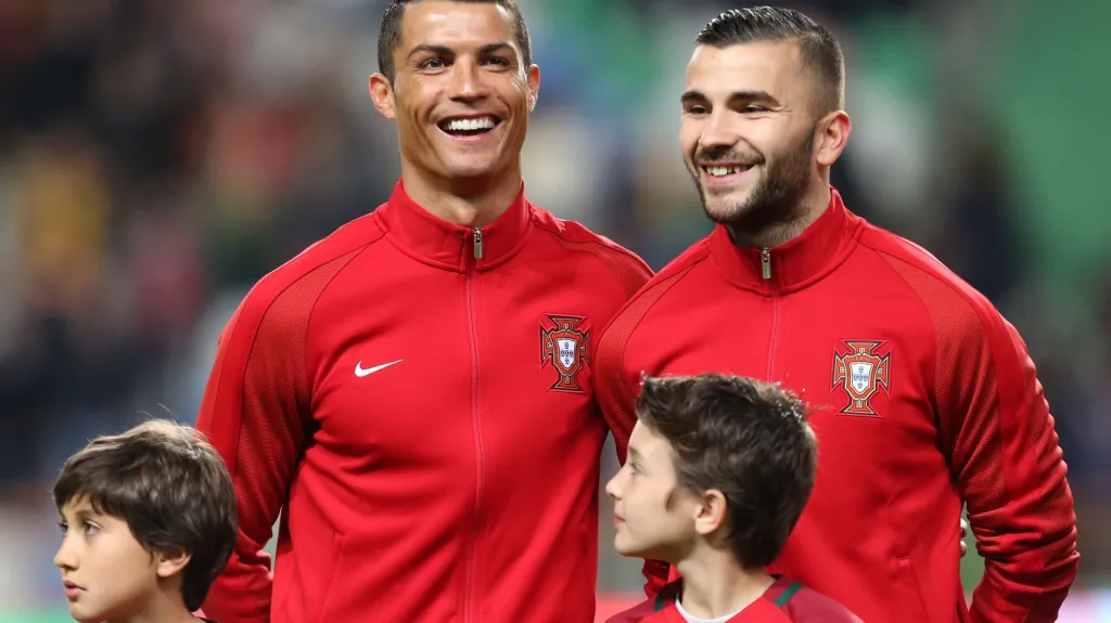 Cristiano Ronaldo (vlevo) a Anthony Lopes